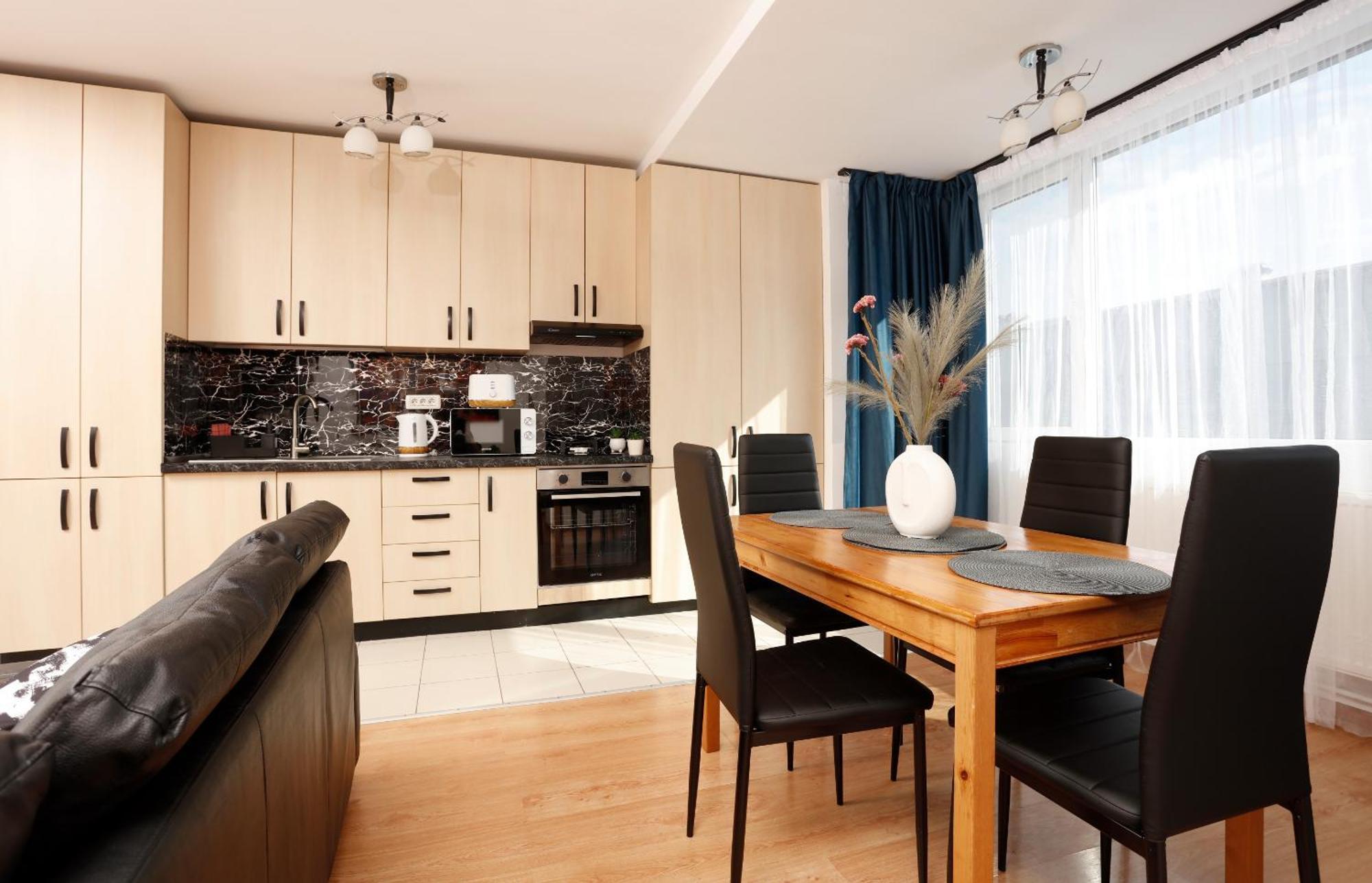 Enchanting Retreat - Historic Old Town - Pet-Friendly Haven - Steps From Unirii Бухарест Экстерьер фото